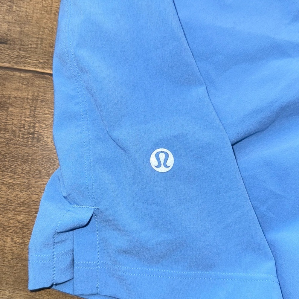 Lululemon women’s high rise Wunder Train Unlined Sky Blue Shorts Small - Picture 3 of 8